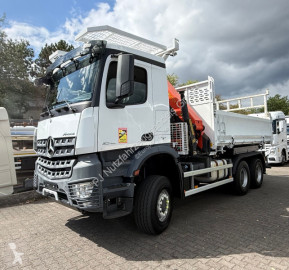Camion tri-benne Mercedes