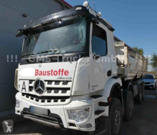 Camion tri-benne Mercedes