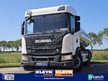 Camion citerne Scania