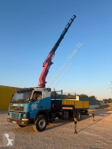 Camion plateau ridelles Volvo
