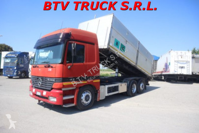 Camion benne Mercedes