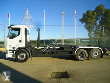 Camión portacontenedor de gancho Renault