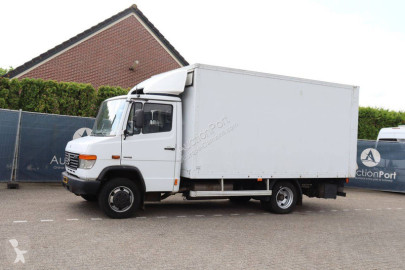 Camion fourgon Mercedes
