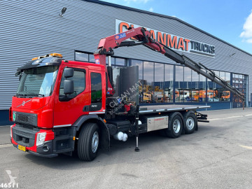 Camion grue Volvo