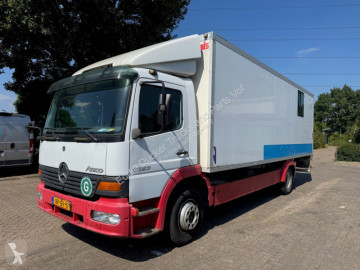 Vrachtwagen bakwagen Mercedes