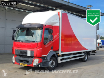 Vrachtwagen bakwagen Volvo