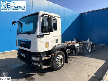 Camión MAN TGM 18 290 EURO 5, PTO