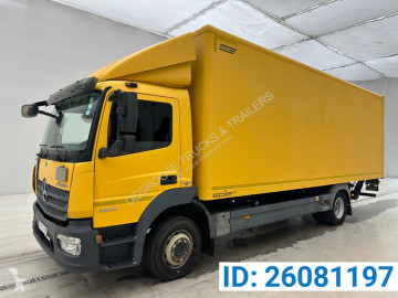 Camion fourgon Mercedes