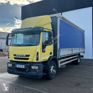 Camión tautliner (lonas correderas) Iveco