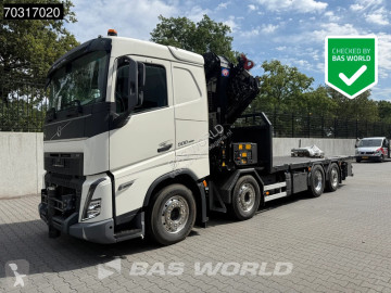 Camion grue Volvo