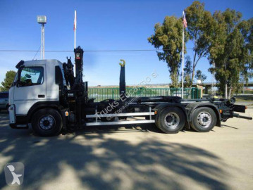 Camión portacontenedor de gancho Volvo