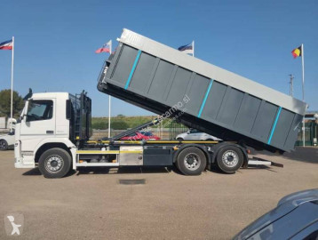 Camión portacontenedor de gancho Volvo