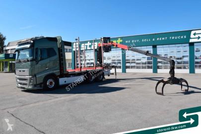 Camión maderero Volvo