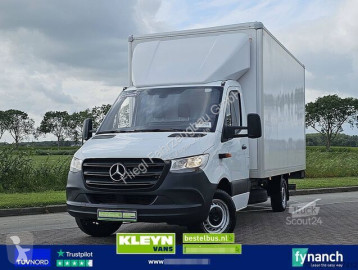 Camion fourgon