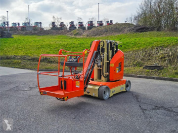 JLG