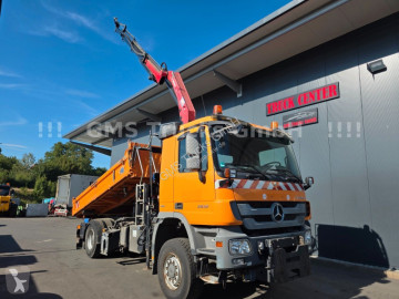 Camion tri-benne Mercedes