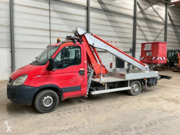 Con plataforma Iveco