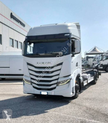 Iveco container truck