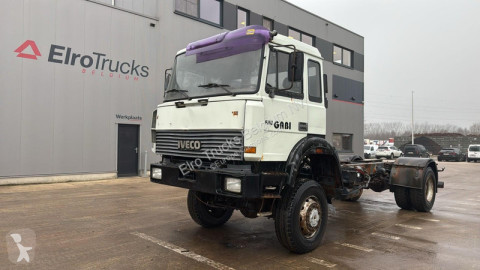 Camión chasis Iveco