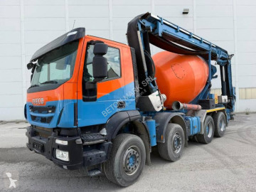 Camión hormigón mezclador + bomba Iveco
