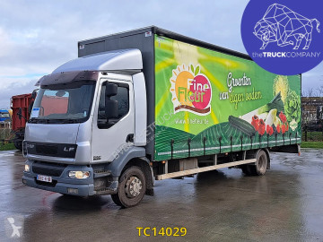 Вантажівка шторний DAF