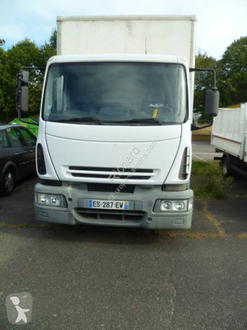 Camión furgón paredes contrachapado Iveco