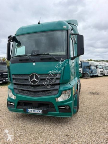 MercedesActros1843