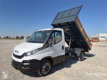 Con volquete Iveco