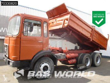 Vrachtwagen driezijdige kipper MAN