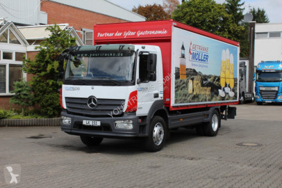 Camión furgón transporte de bebidas Mercedes