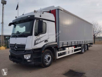 Camión tautliner (lonas correderas) Mercedes