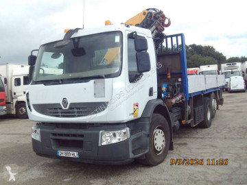 Camión grúa caja abierta Renault