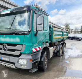 Camião tri-basculante Mercedes