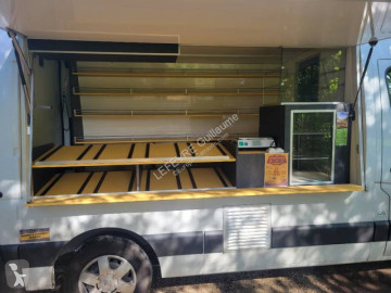 Camión tienda Renault