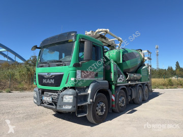 Betoniera autopompă de beton MAN