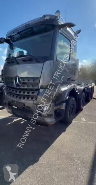 New Mercedes chassis truck