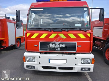 Vrachtwagen tankautospuit