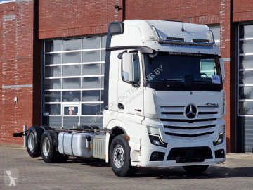 Mercedes chassis truck