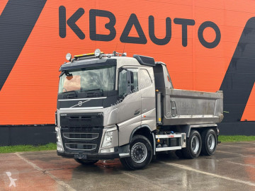 Vrachtwagen kipper Volvo