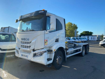 Kamion Iveco X-WAY 480