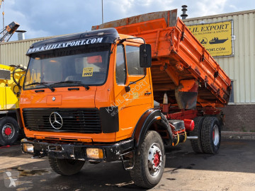 Camión volquete Mercedes