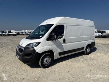 Peugeot furgon teherautó