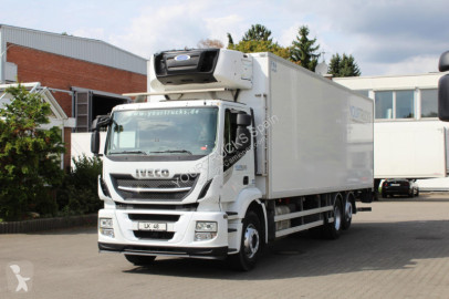 Iveco hűtőkocsi teherautó