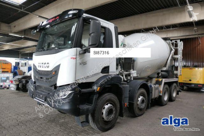 Iveco betonkeverő beton teherautó
