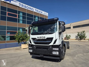 Iveco alváz teherautó