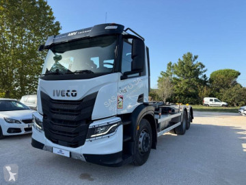 Camião Iveco X-WAY 460