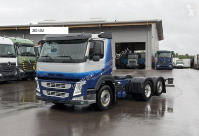 Camião chassis Volvo
