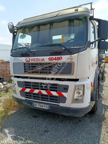 Camion multiplu Volvo