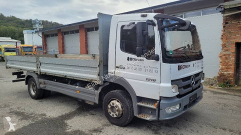 Camião estrado / caixa aberta caixa aberta Mercedes