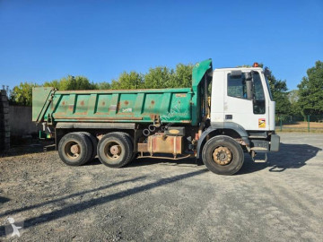 Camião tri-basculante Iveco